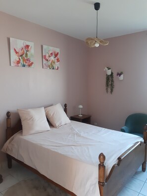 Room - Longère Picarde "Chez Christine" Fully equipped for family vacations. (Le Meillard)