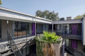 Exterior - 1BR W Alabama Montrose Sueño Apt 6, Med Center! (Houston)