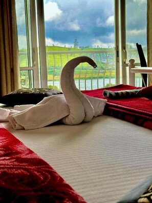 Superior driepersoonskamer, uitzicht op meer