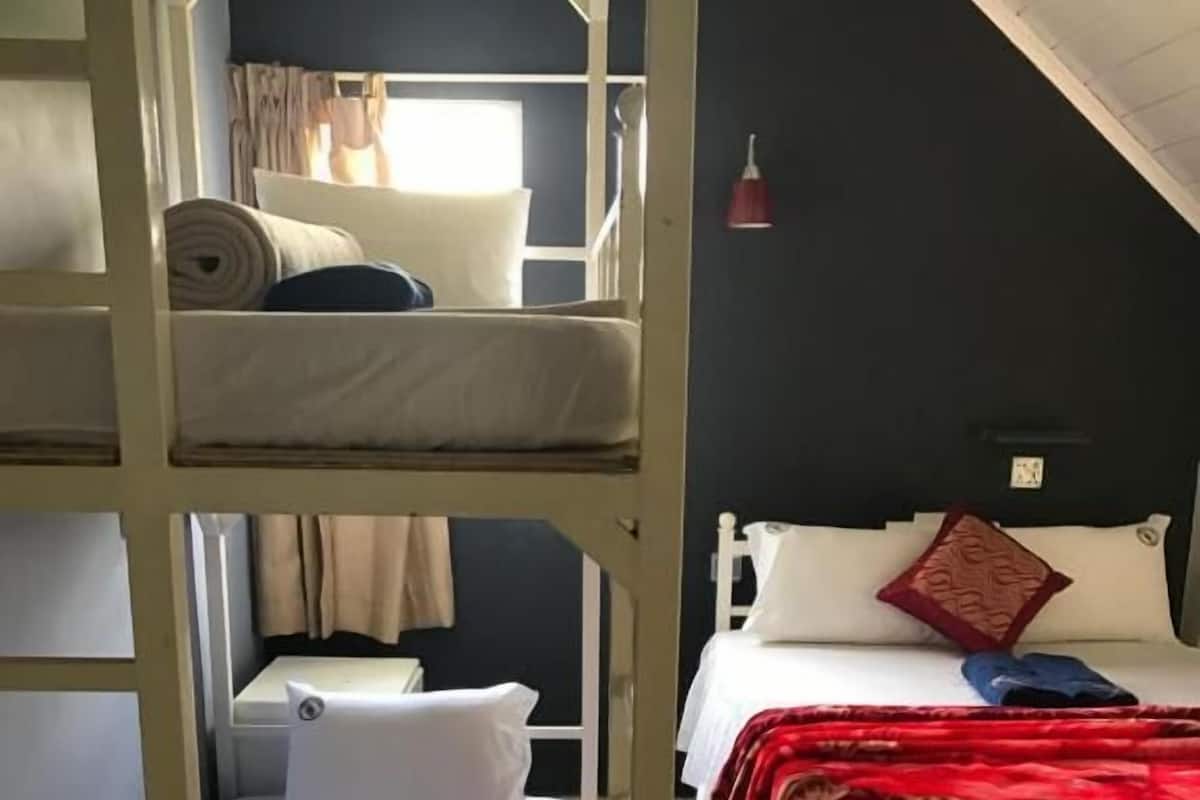 Familiekamer, uitzicht op bergen