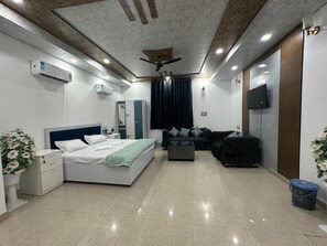 Room - The Luxe Haven (Sonepat)