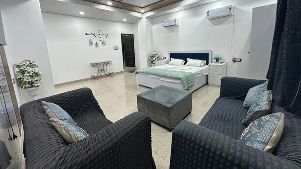 Ảnh chưa phân loại, 1 trong số 23 ảnh, nút