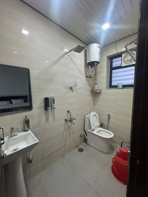 Bathroom - The Luxe Haven (Sonepat)