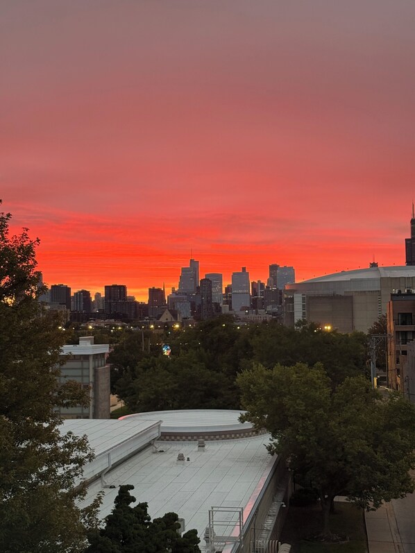 Miscellaneous - 2BR3BATH - Madhouse on Madison - FREE Parking - Downtown - Next To United Center (Chicago)