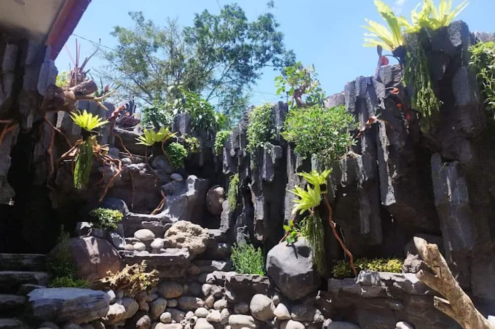 Loka Subha Guest House