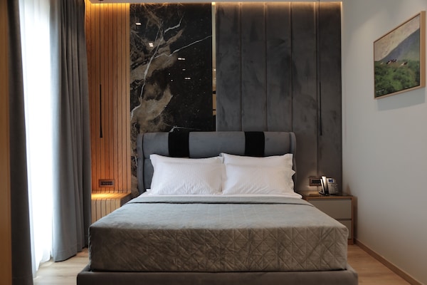 Standard Double Room, 1 Queen Bed, Balcony, City View