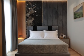 Phòng đôi Tiêu chuẩn, 1 giường cỡ queen, ban công, quang cảnh thành phố | Bộ trải giường bằng vải Frette của Ý, bộ đồ giường cao cấp 
