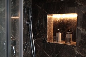 Standard Double Room, 1 Queen Bed, Balcony, City View | Bathroom - Vila-L Hotel (Tirana)