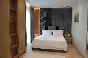 Standard Double Room, Balcony, City View - Vila L Hotel (Tiranë)