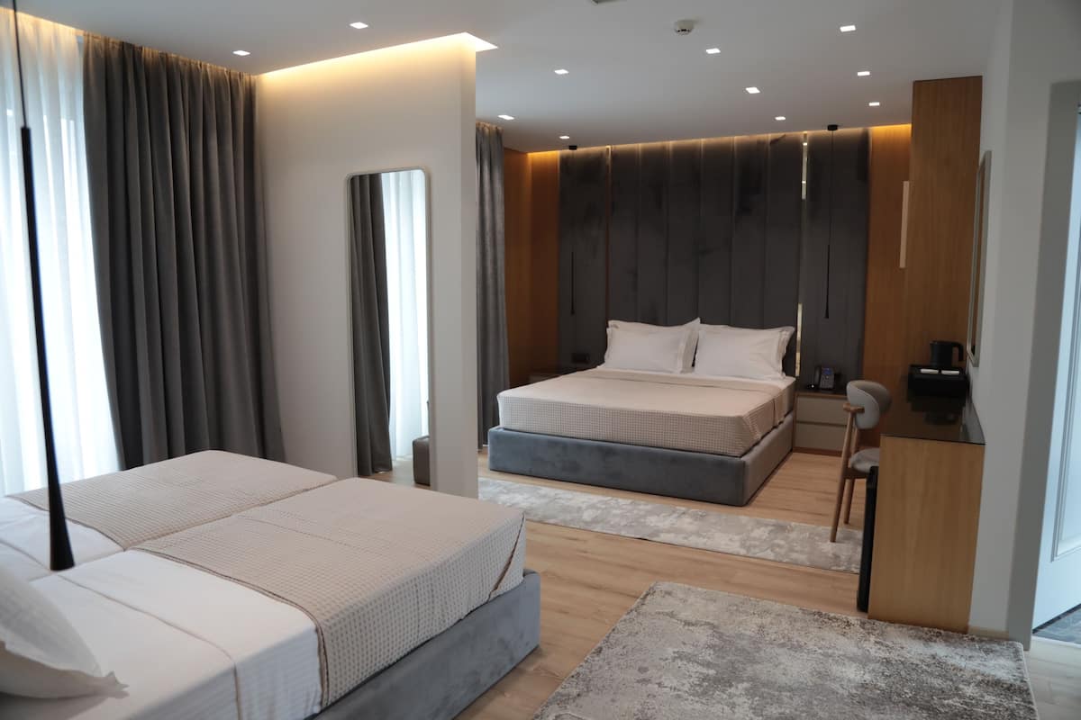 Chambre Familiale, balcon, vue jardin