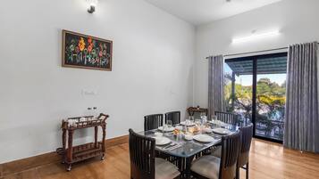 Villa Deluxe | Restauration