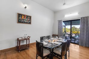 Biệt thự Deluxe | Khu ăn uống