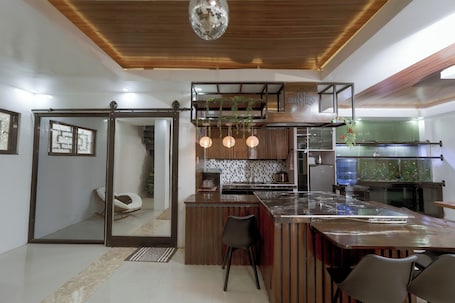 Private kitchen. Jhenks Guesthouse in Bislig City