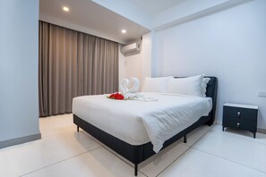 2 habitaciones, tabla de planchar con plancha, wifi y ropa de cama 