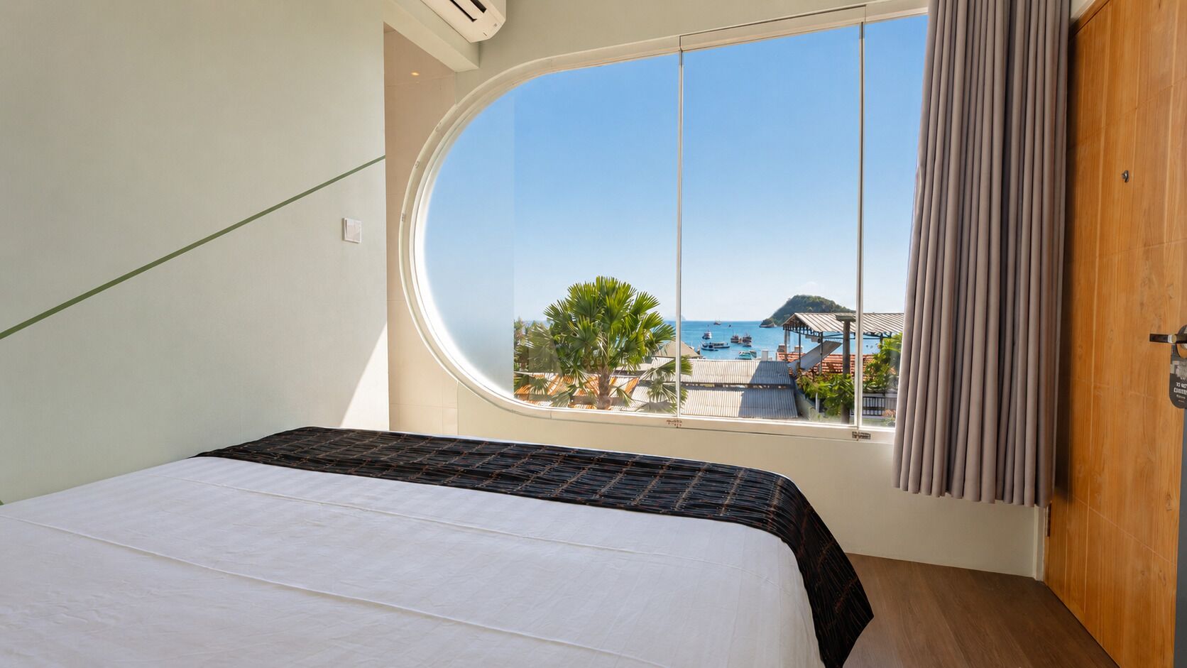 Kamar Double Deluks, pemandangan laut | Pemandangan dari properti