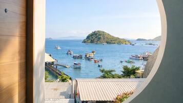 Deluxe Double Room, Sea View | Building design