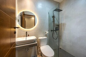 Bathroom - Inn Room Hotel Bajo (Labuan Bajo)
