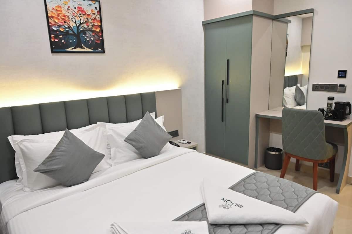 Deluxe Double Room, City View