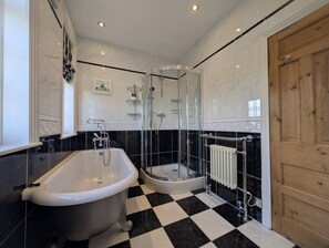 Douche, serviettes fournies