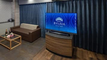 Comfort Twin Room, City View | Interior