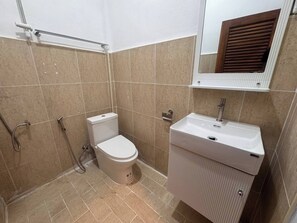 Bathroom - D6 Apartment at the Pier 4 of 6 (Ko Pha-ngan District)