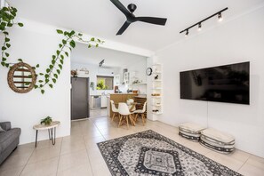 Living area - Opal Sands: Steps from the Beach. (HERVEY BAY)