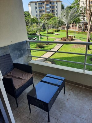 Terrace/patio - Family-Friendly Condo with Pool view, Walk to Jaco Beach (Jaco)