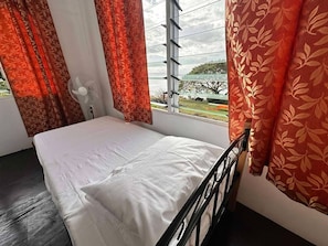 Room - Beautiful 2-Bedroom House close to Matei-Taveuni, perfect for relaxing getaways (Matei)