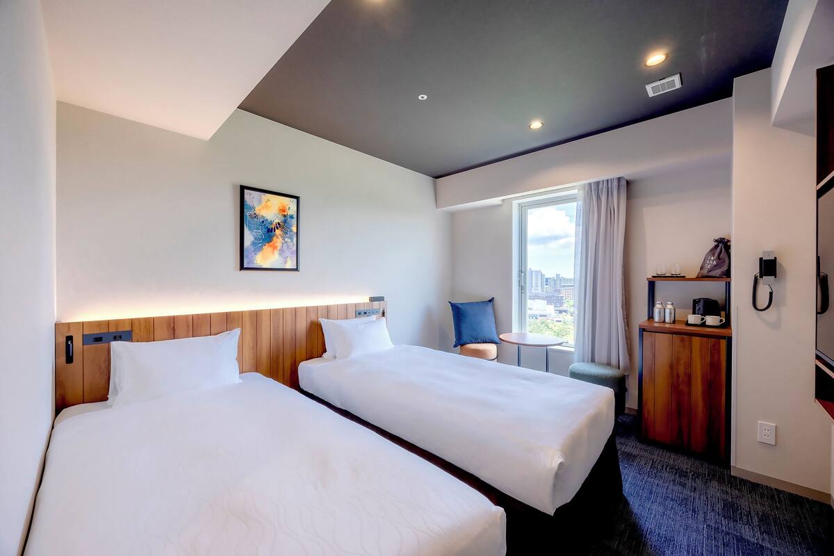 Standard Twin Room, Non Smoking (with Extra Bed) | Free WiFi