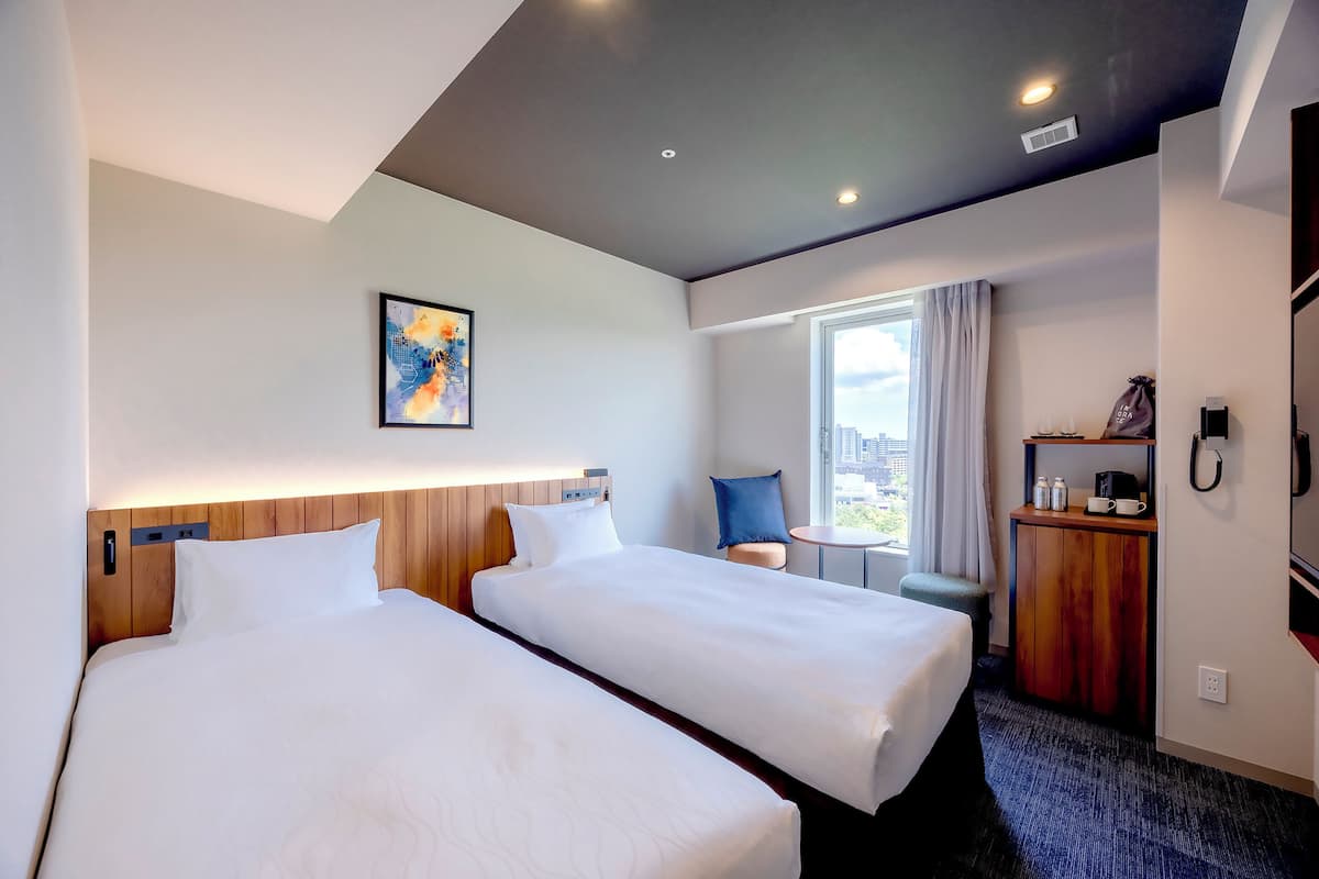 Standard Twin Room, Non Smoking (with Extra Bed) | Free WiFi