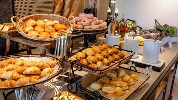 Petit déjeuner buffet