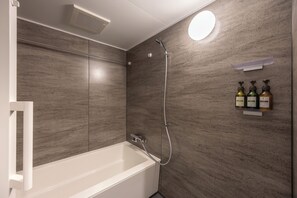 Executive Triple Room, Non Smoking (with Sofa Bed) | Bathroom | Towels - KOKO HOTEL Premier Tokyo Bay Makuhari (Chiba)