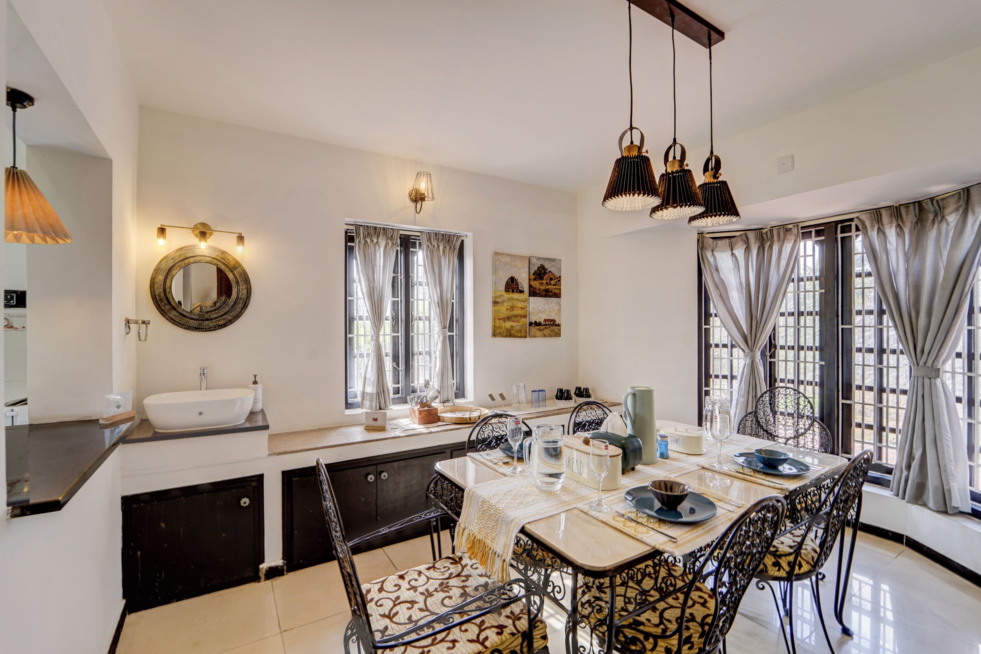 Deluxe Villa | Dining