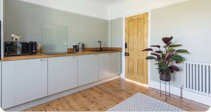 Southampton Apartment - Near Hospital, City & University, Free On-street Parking