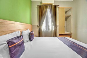 Standard Double Room - Hotel O near Juanda Airport formerly Azz (Sidoarjo)