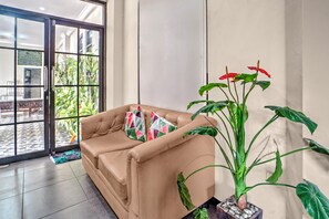 Interior - Hotel O near Juanda Airport formerly Azz (Sidoarjo)