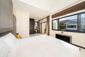 4 bedrooms, iron/ironing board, WiFi, bed sheets - Passak 4BR Villa Laguna with Pool (Phuket)