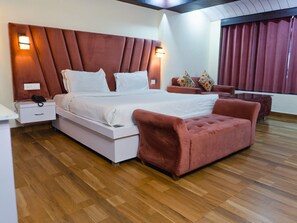 Unclassified image, 3 of 50, button - Maharana Palace (Mussoorie)