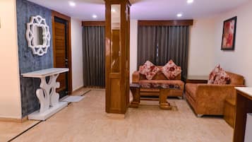 Kamar Double Deluks, pemandangan gunung | Interior