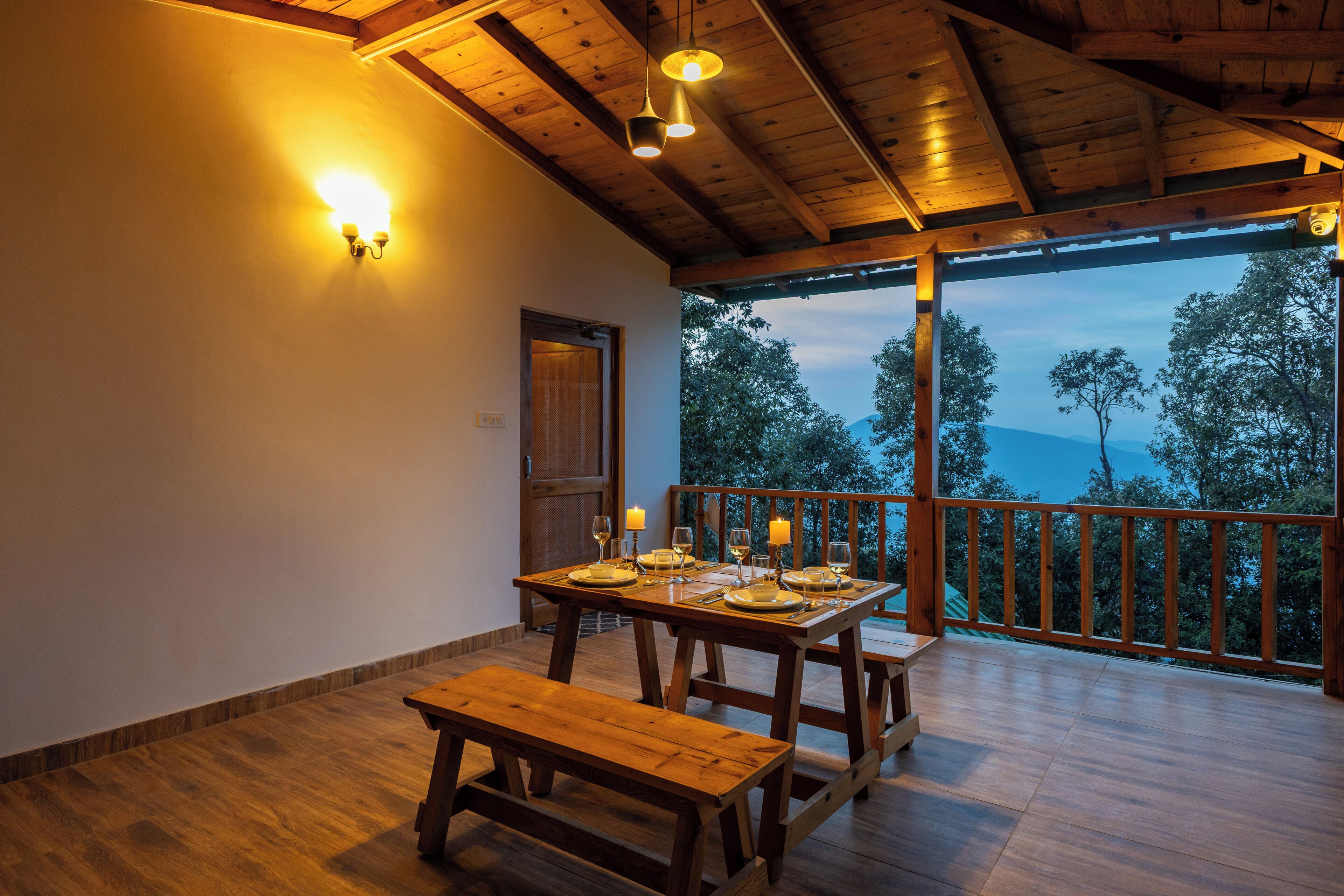Classic Cottage | Outdoor dining