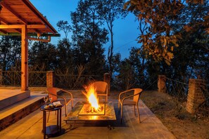 Classic Cottage | Terrace/patio - Alaya Stay Hill Home Petfriendly Cottage (Kosiyakutoli)