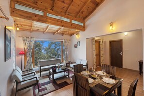 Deluxe Cottage | Dining - Alaya Stay Hill Home Petfriendly Cottage (Kosiyakutoli)