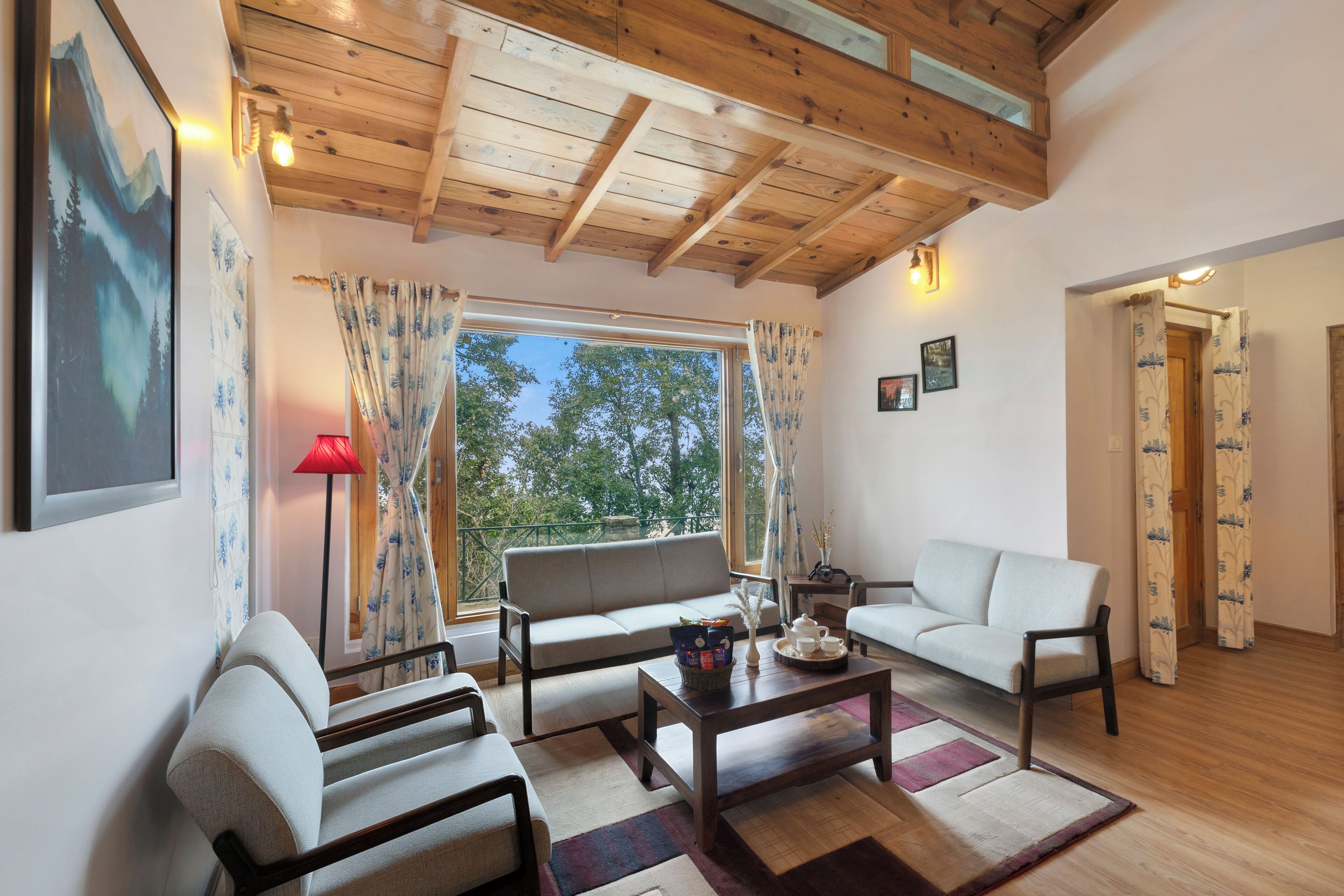 Deluxe Cottage | Living area