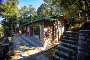 Exterior - Alaya Stay Hill Home Petfriendly Cottage (Kosiyakutoli)