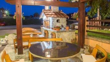 Khu ẩm thực ngoài trời