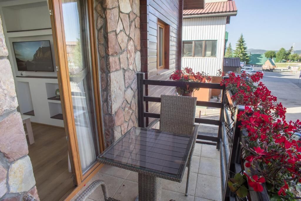 Studio, Balcony | Terrace/patio