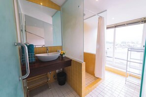 Hair dryer, towels, soap, toilet paper - Patong Penthouse 120m (Phuket)