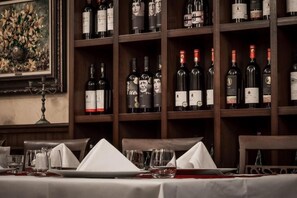 Dining - Hanul Bran (Bran)