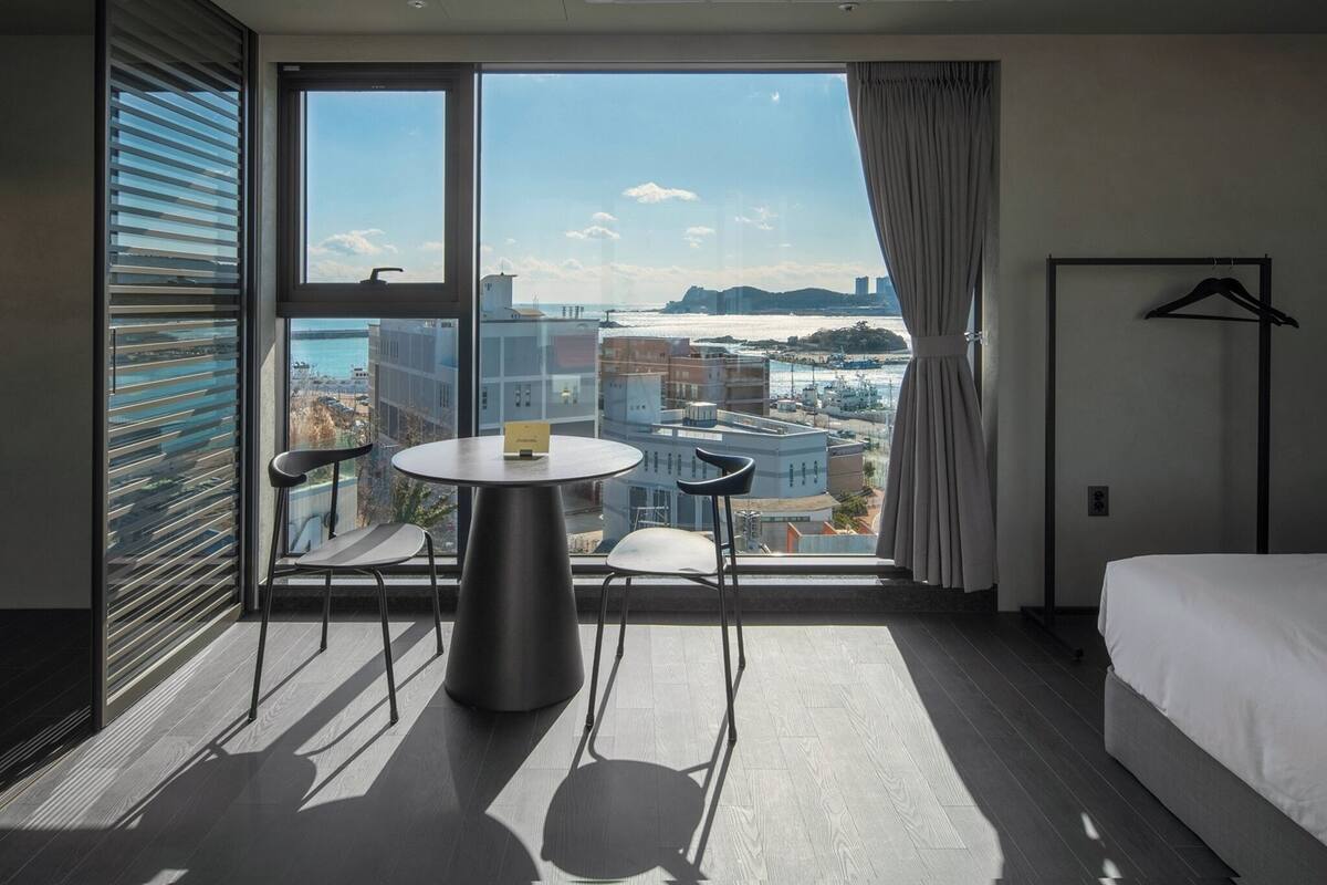 Deluxe-dobbeltværelse - 1 queensize-seng - balkon - udsigt til havn