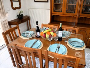 Dining - BH1042 - A - Summer Holiday (Agios Nikolaos)